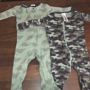 Gerber organic cotton footed pajamas